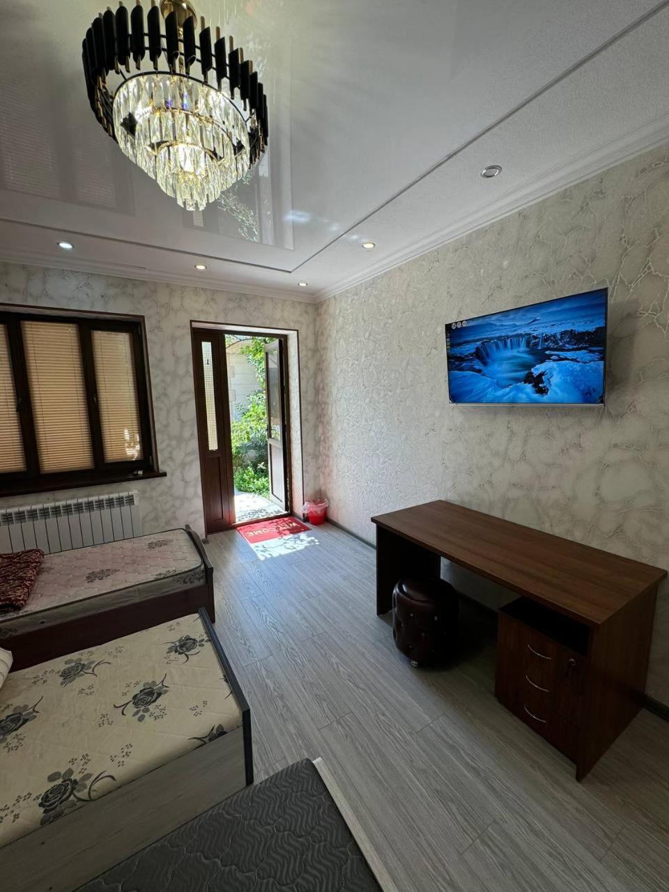 Дом Отель Бадамзар Tashkent Exterior foto