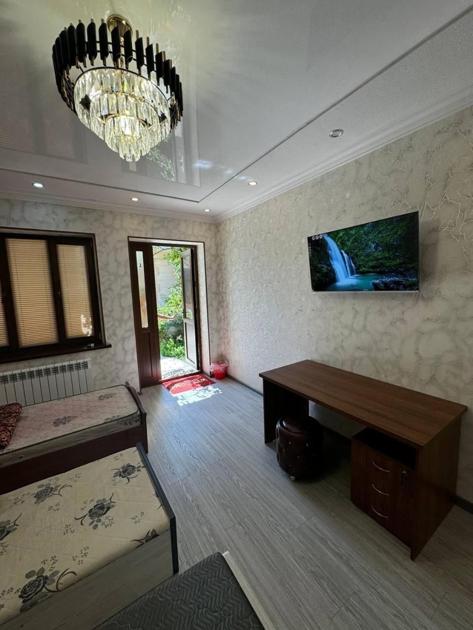 Дом Отель Бадамзар Tashkent Exterior foto